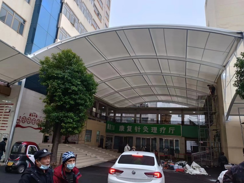 深圳推拉雨棚定制厂家，仓库通道、卸货区移动伸缩棚搭建-2